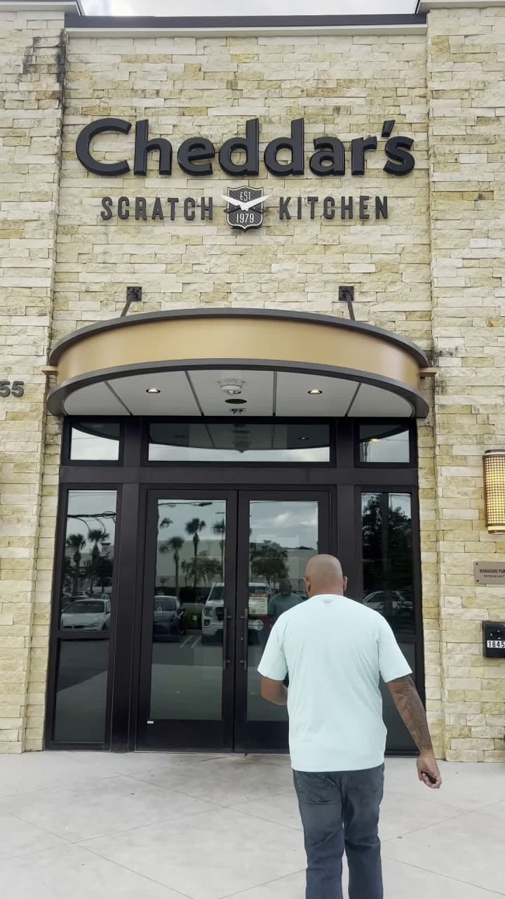 Cheddar’s Scratch Kitchen