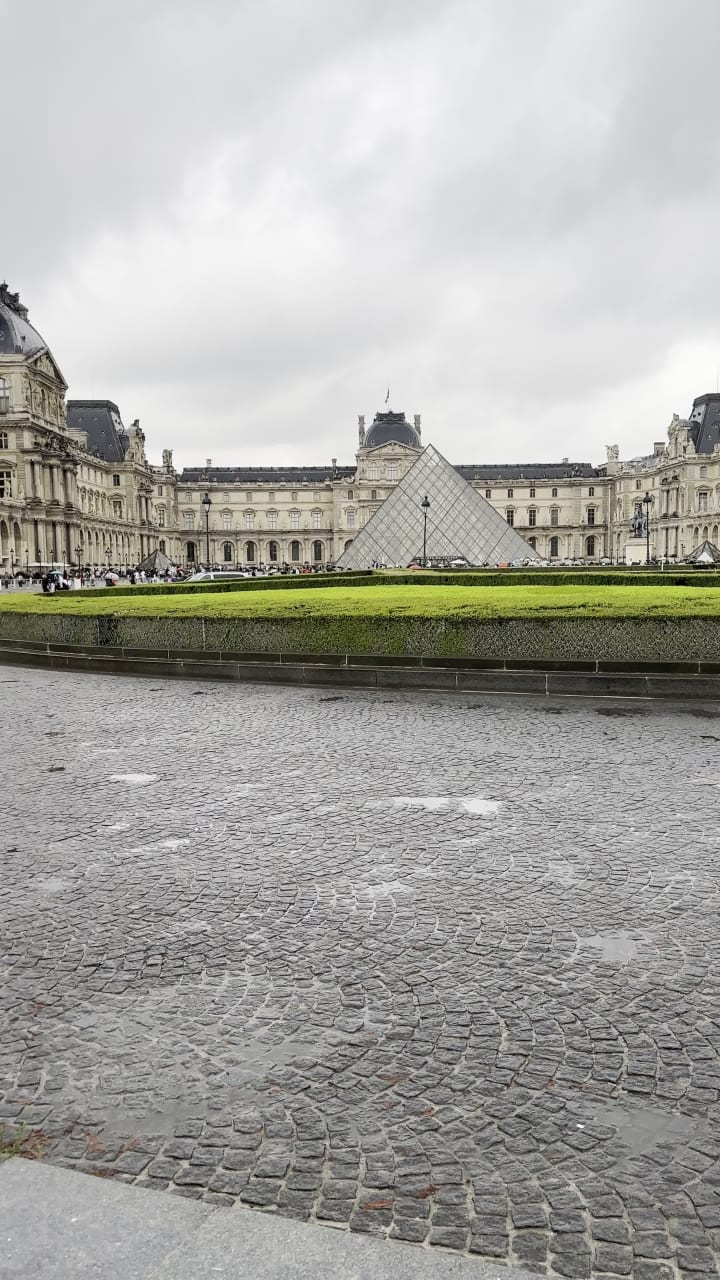 Louvre Museum (Musée du Louvre)
