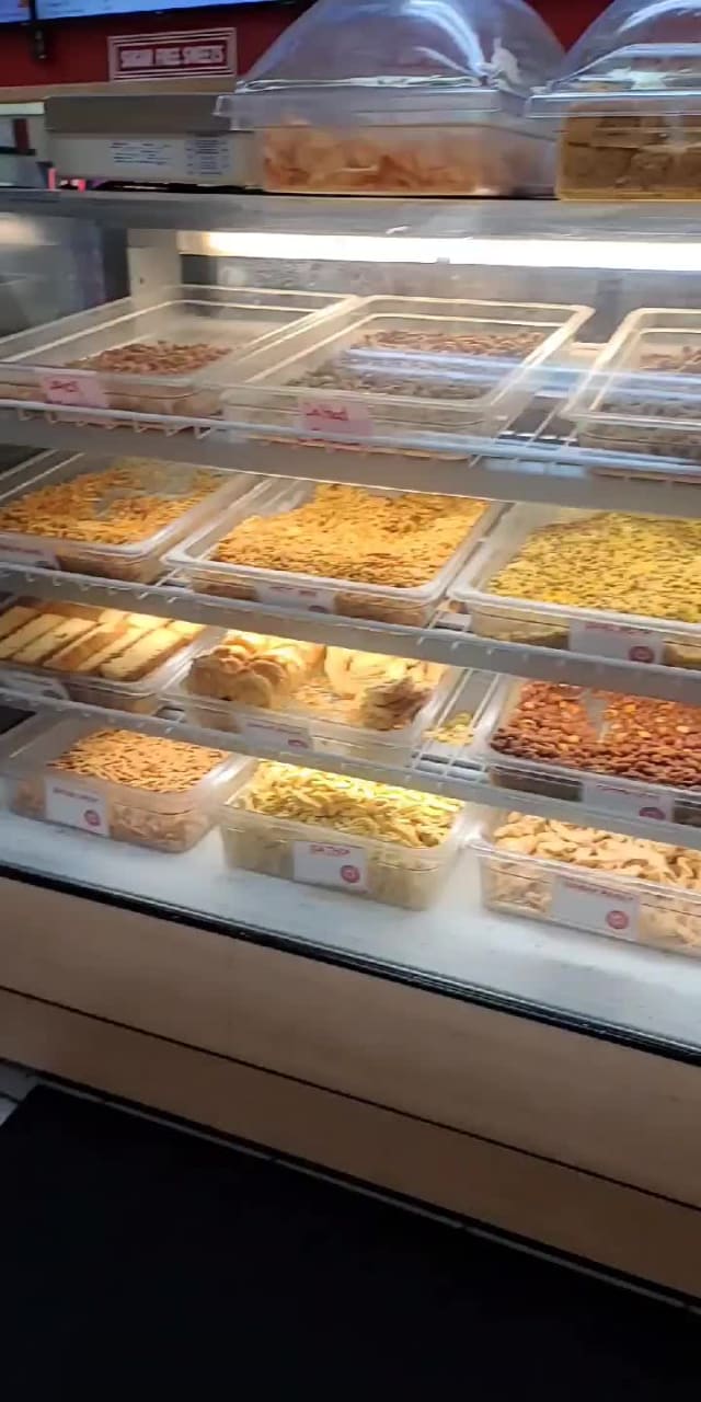 Video review of King Sweets