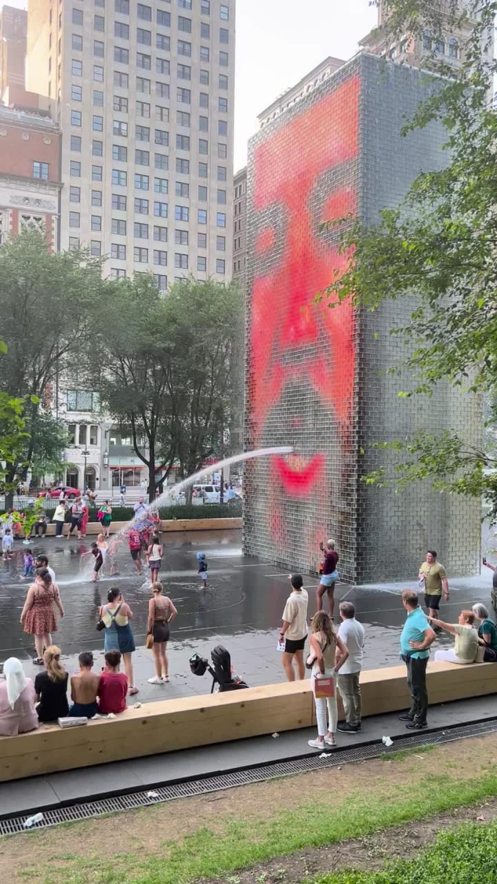 Wrigley Sq and Millennium Park Mon