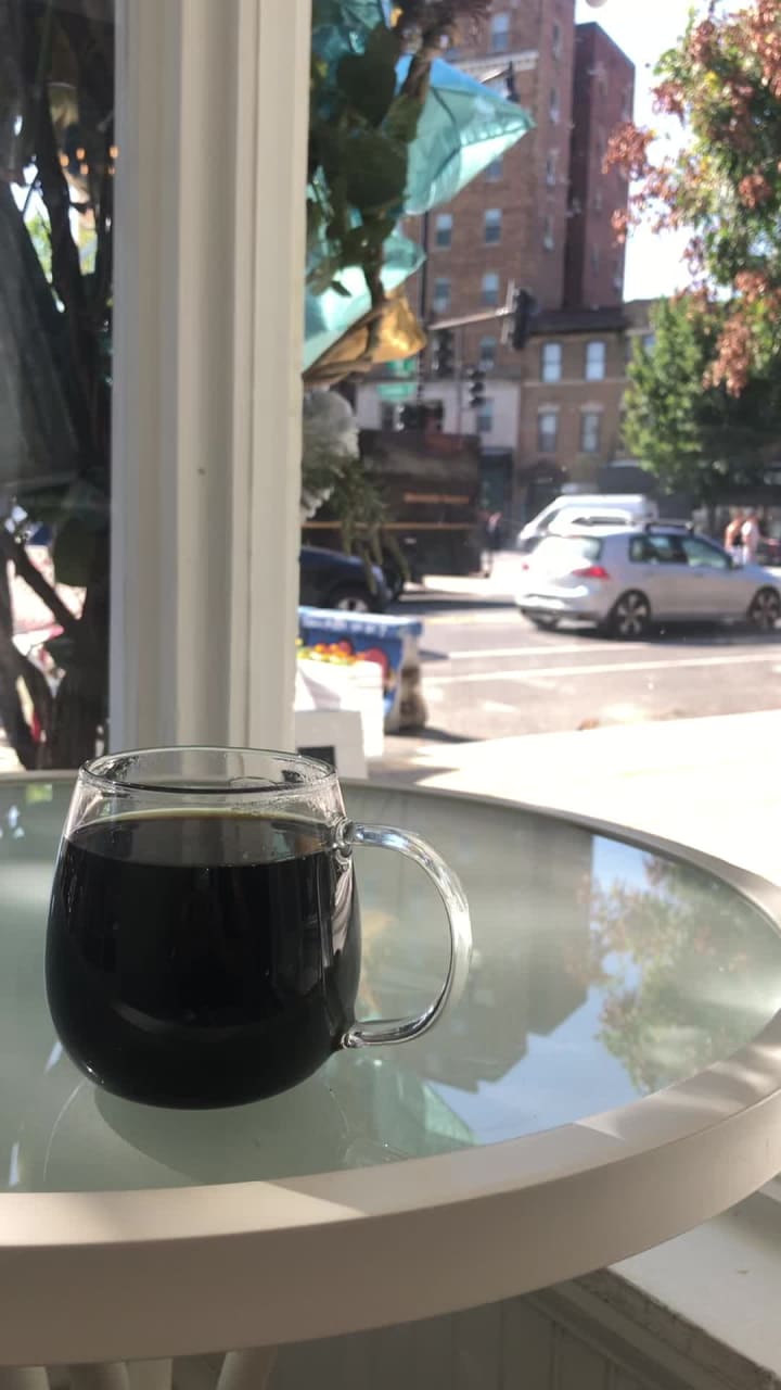 D Light Cafe & Bakery