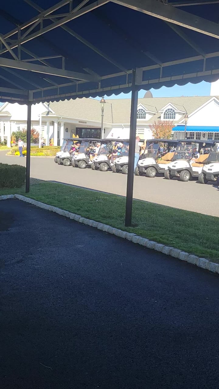 Eagle Oaks Golf & Country Club on the 19th Green Bar & Grill