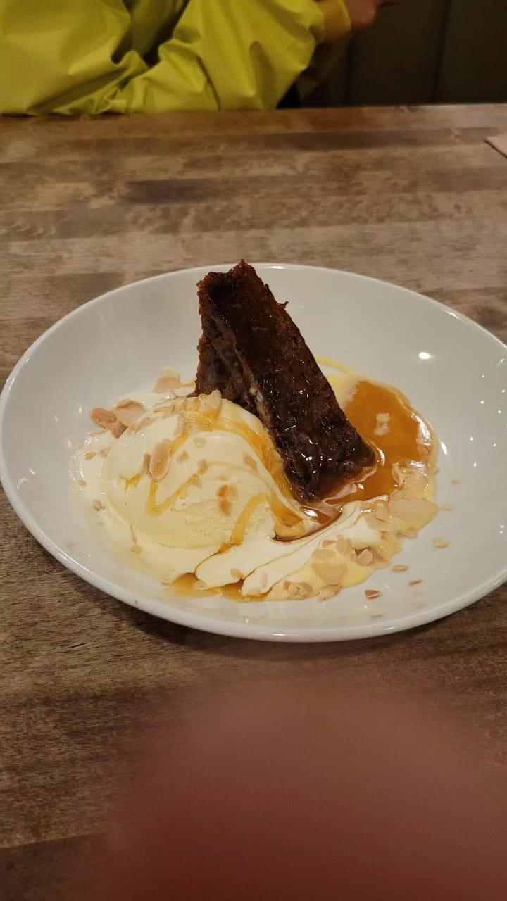 Video review of Moxies Richmond Restaurant