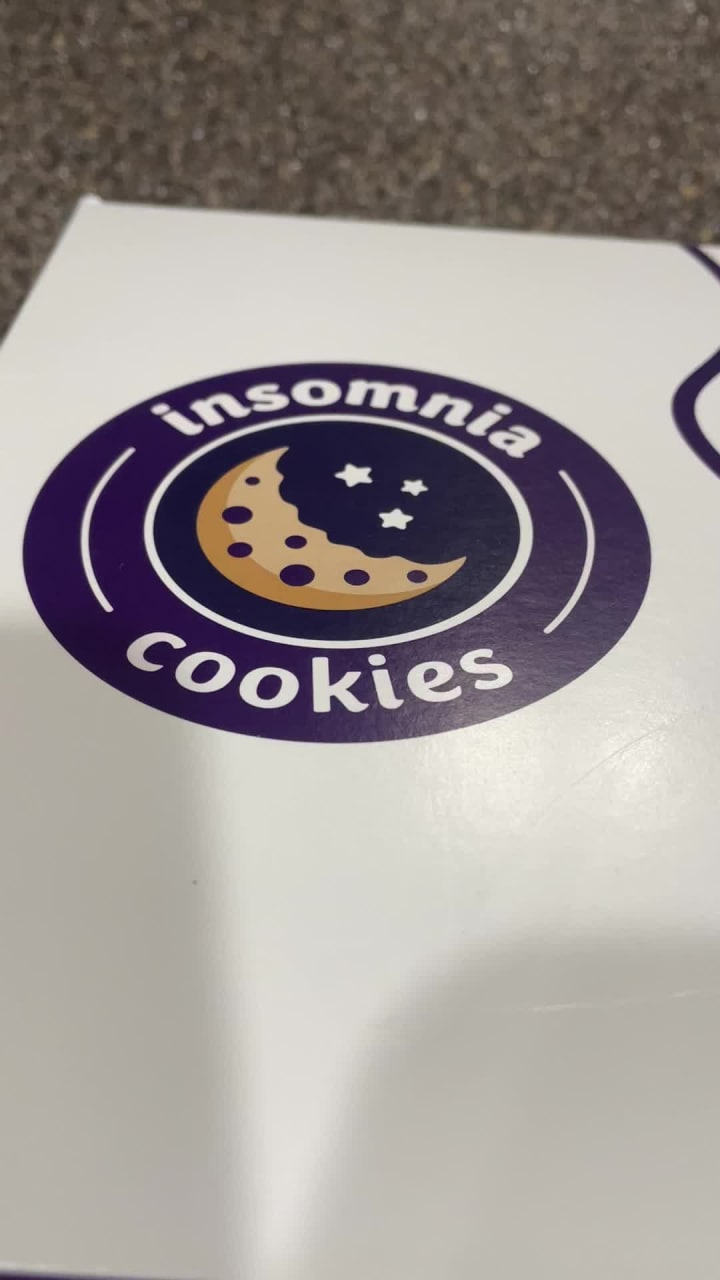 Insomnia cookies