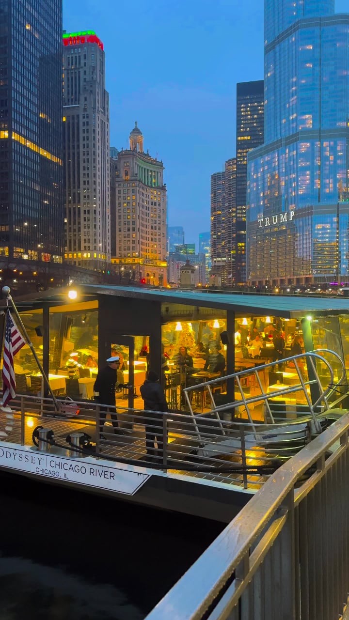 Premier Dinner Cruise