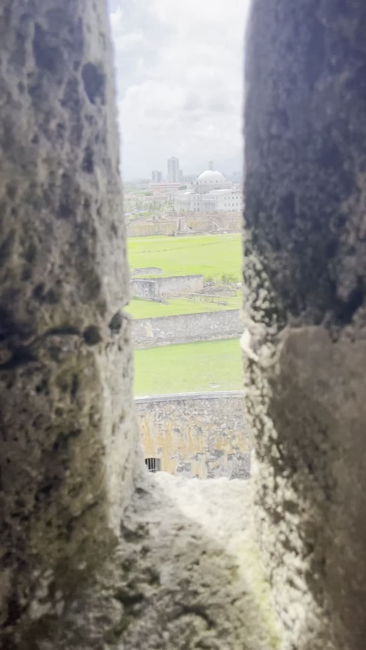 Video review of Castillo San Cristóbal