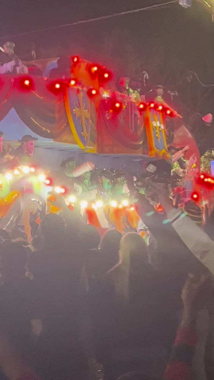 Video review of Lucky's Bar