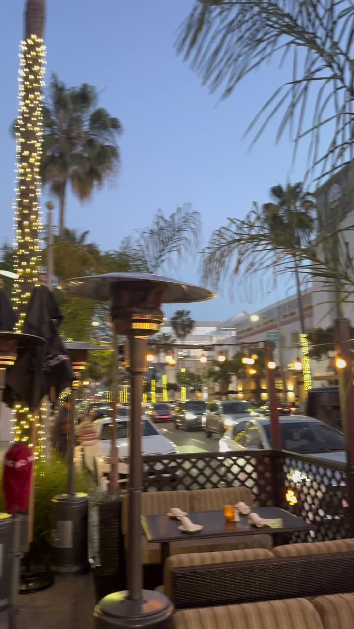 Video review of The Cheesecake Factory