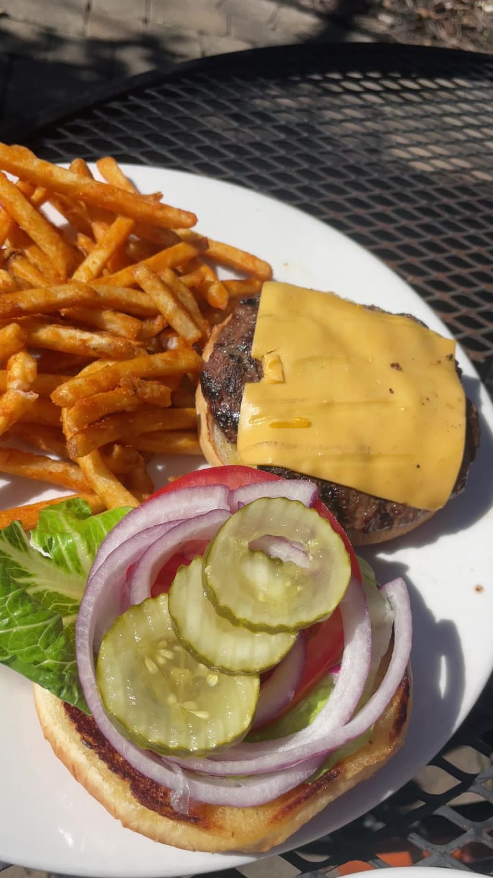 Selena's at Willow Lake Tavern