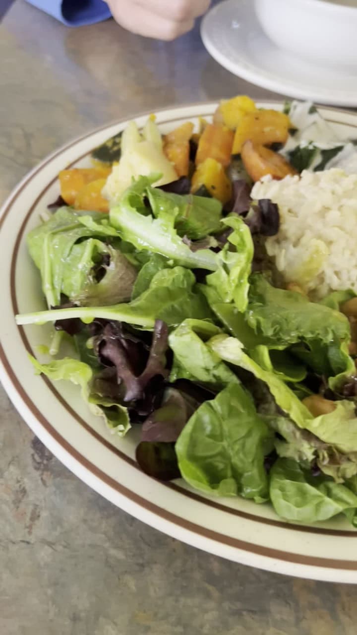 Video review of Shangri-La Vegan