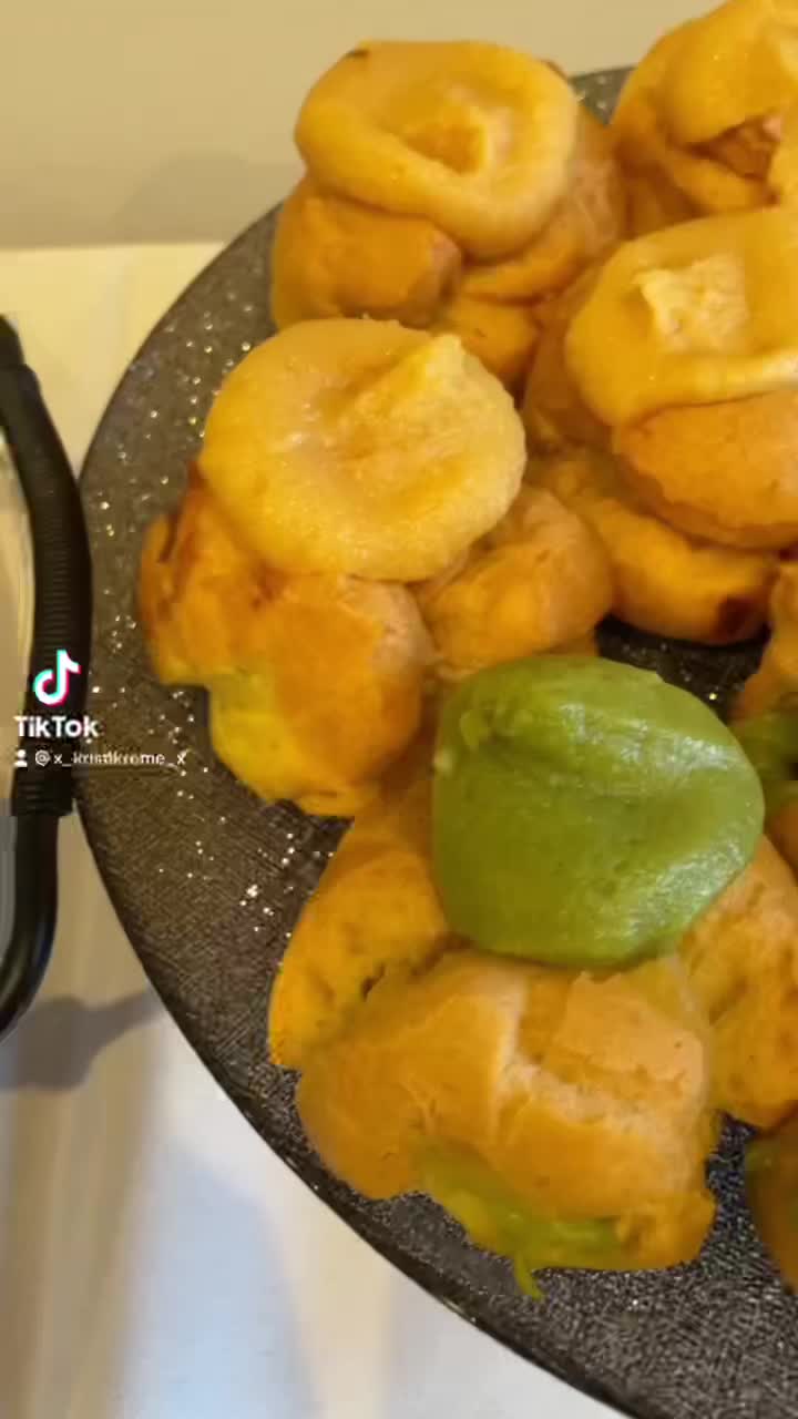 Video review of Liliha Bakery