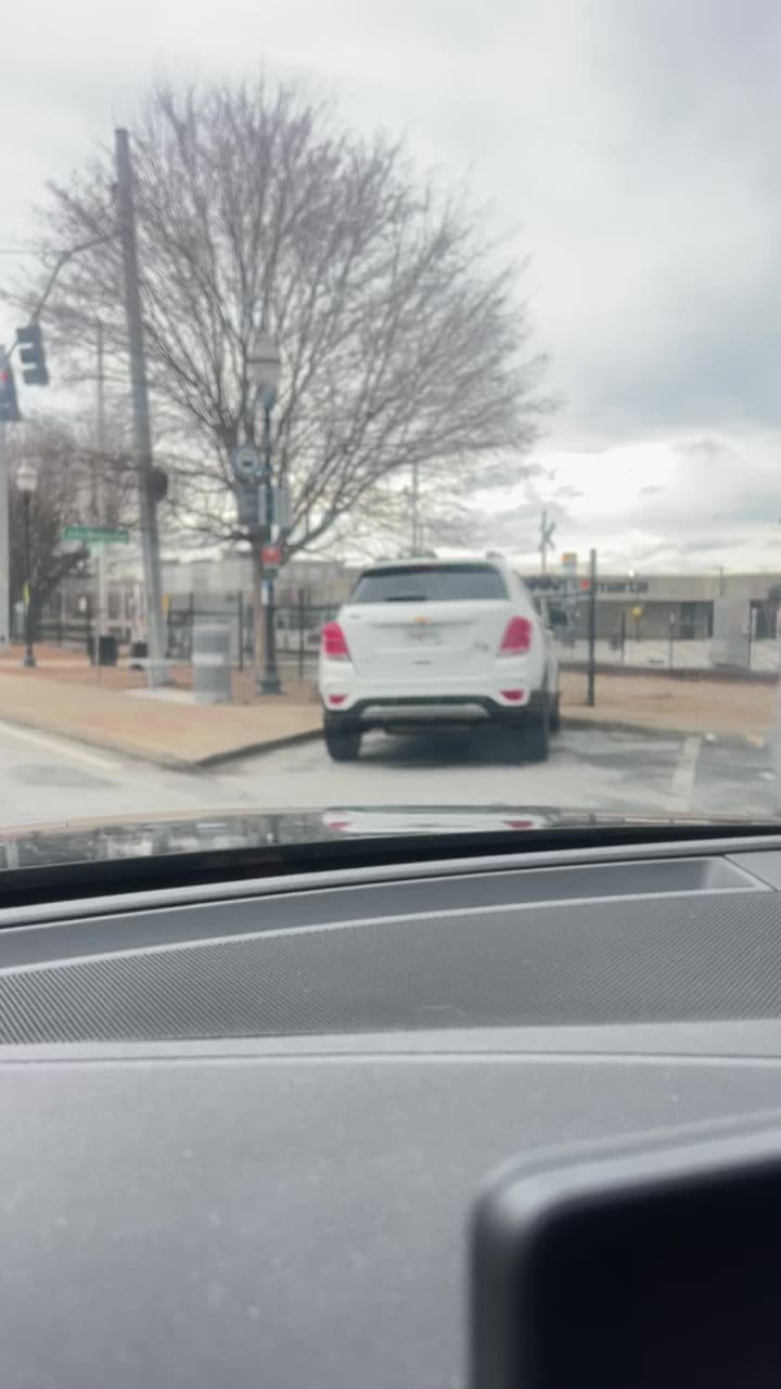 Video review of Tom, Dick & Hank