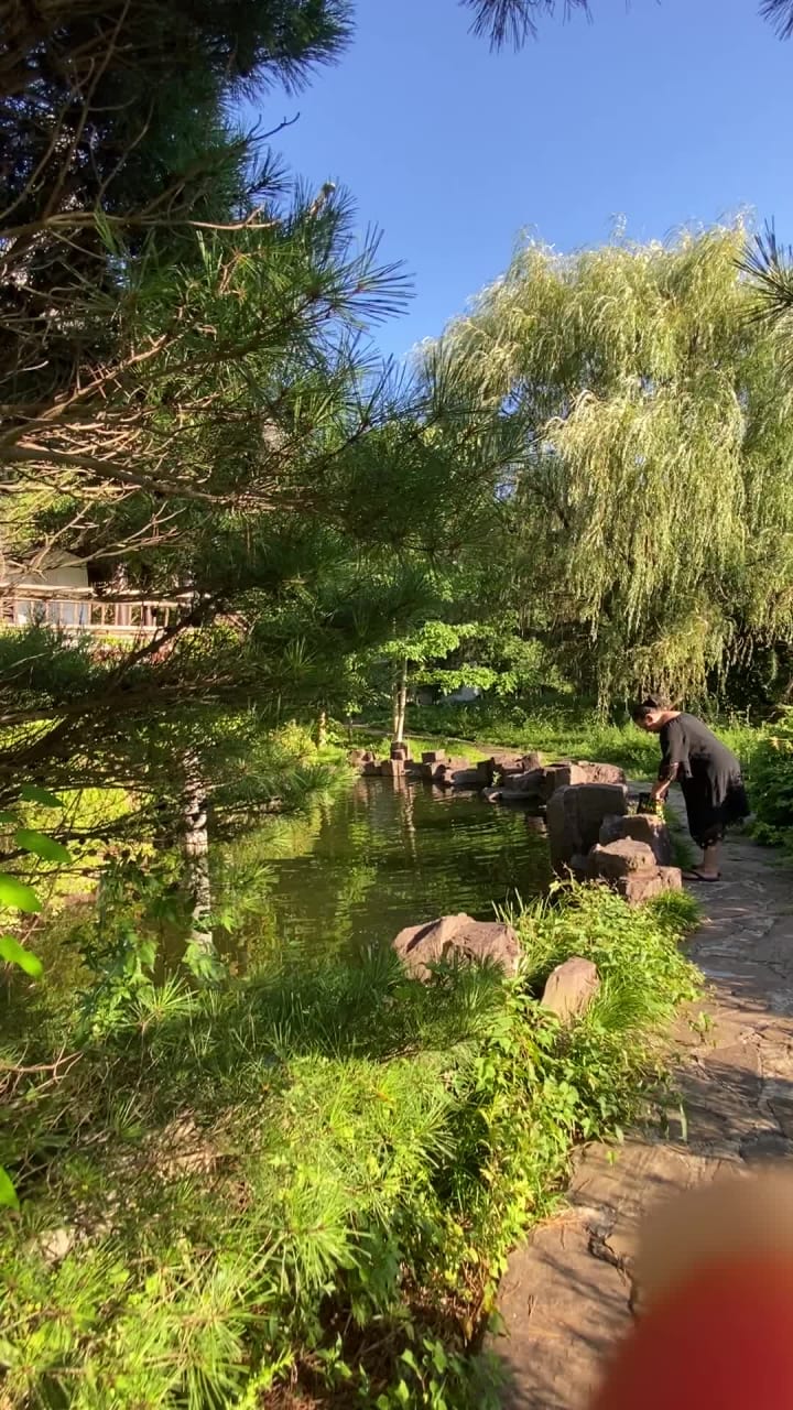 Video review of Snug Harbor Cultural Center & Botanical Garden