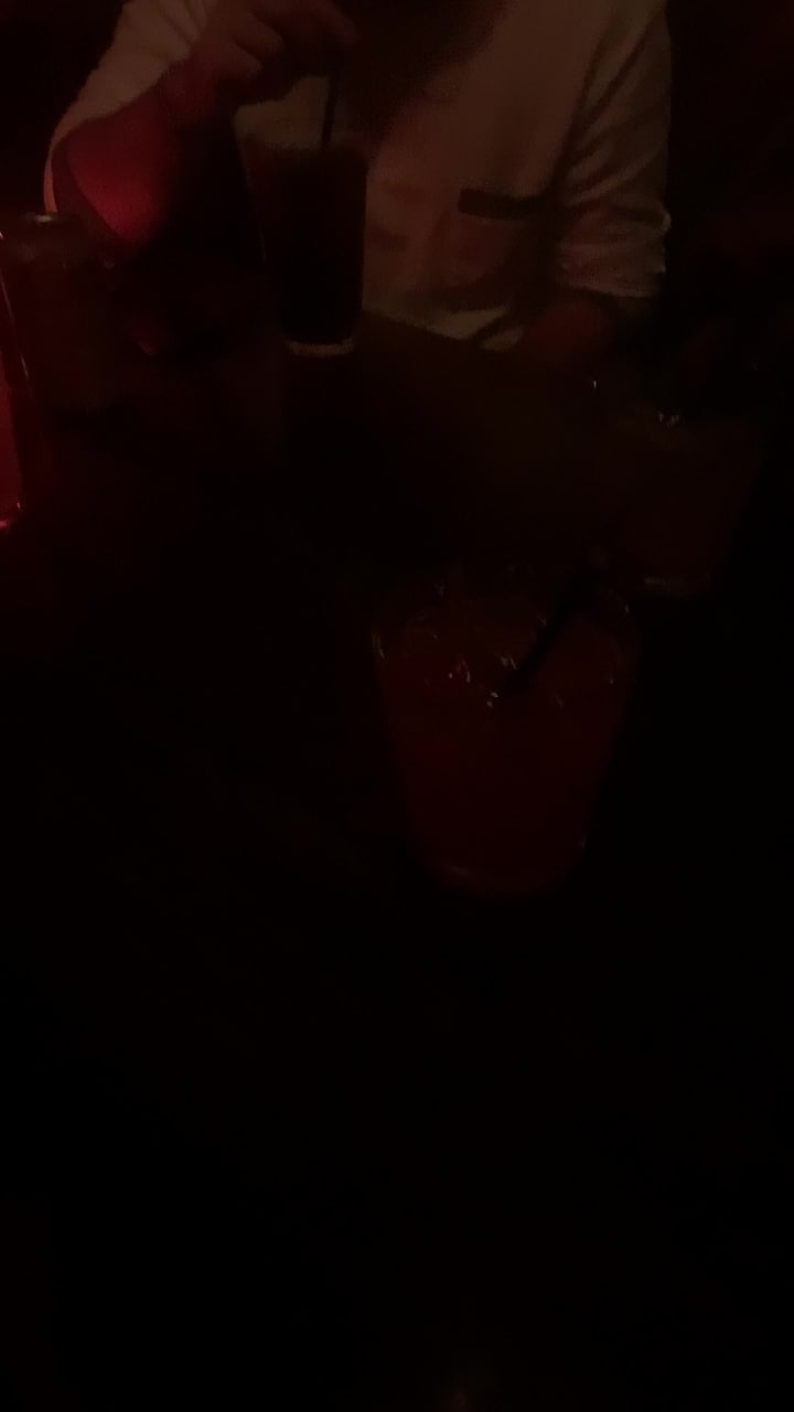 Video review of Narrow Lounge