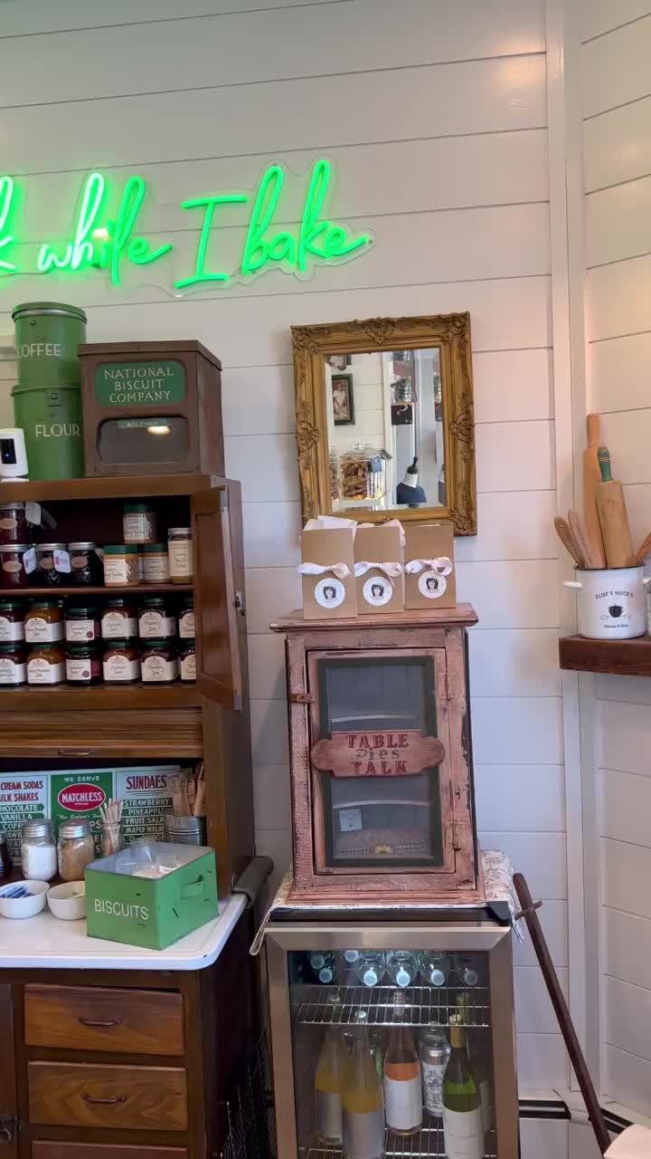 Elise’s Niece’s Cafe