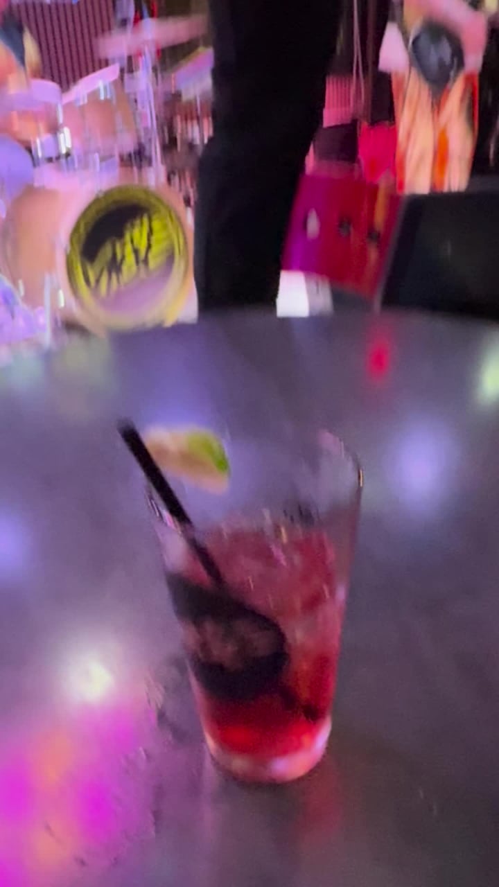 Video review of Luke's on Front