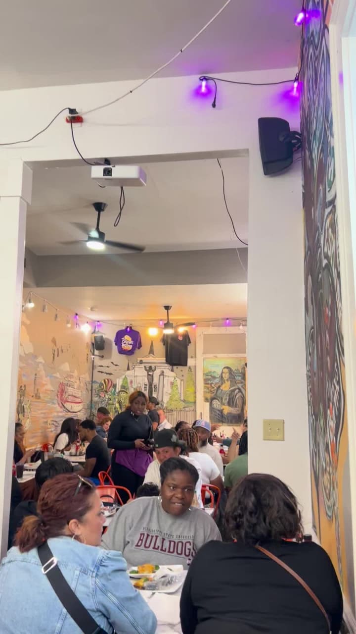 Biscuits & Buns on Banks