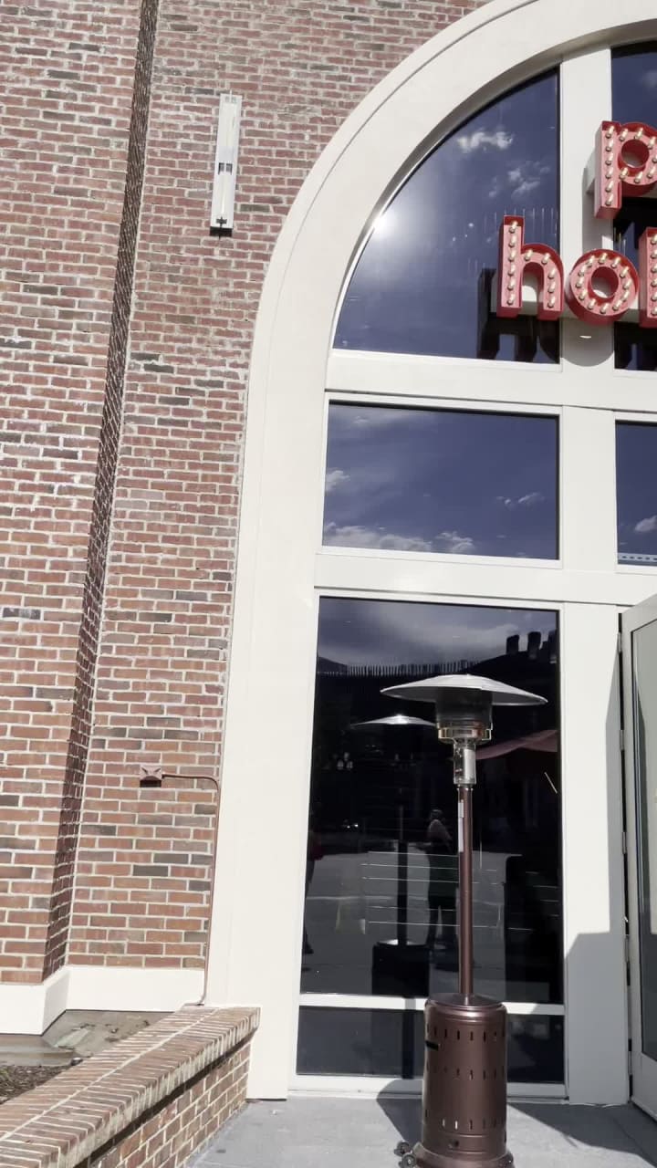 Video review of Planet Hollywood