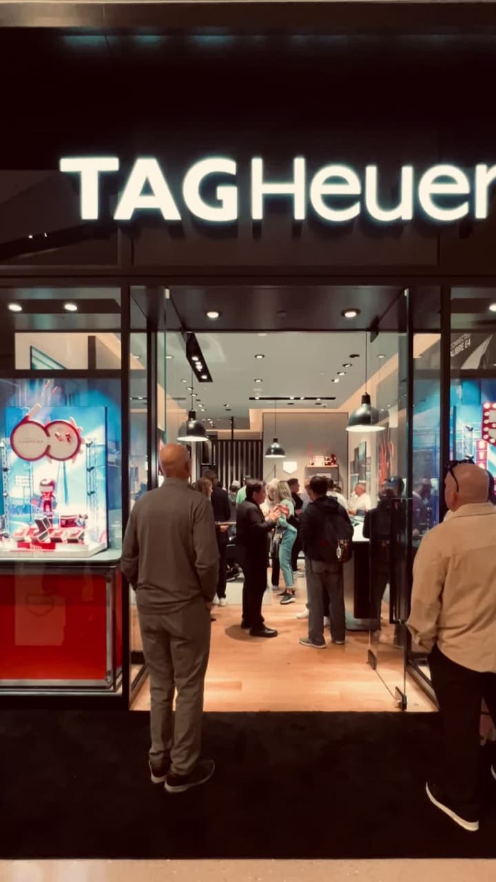 Video review of The Shops at Crystals