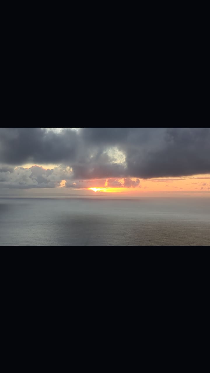 Video review of Koko Crater - Top Of The Stairs