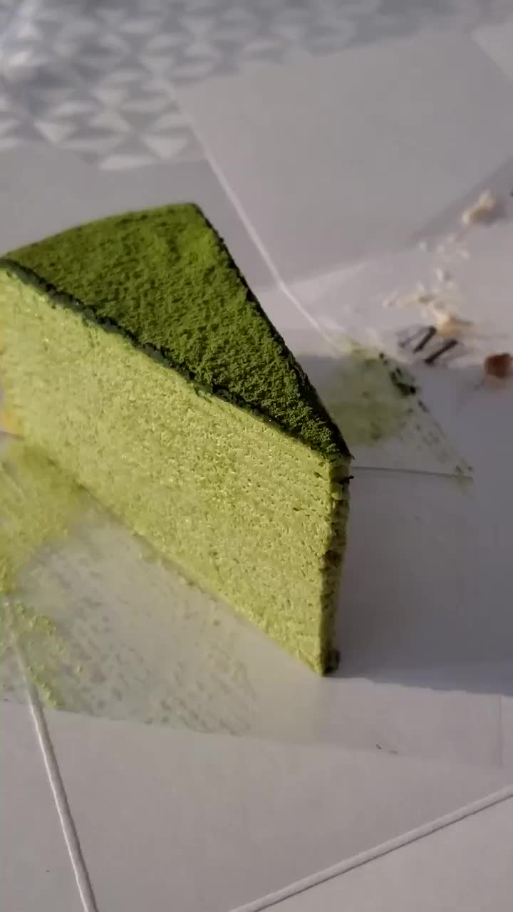 Video review of Lady M Cake Boutique - NYC