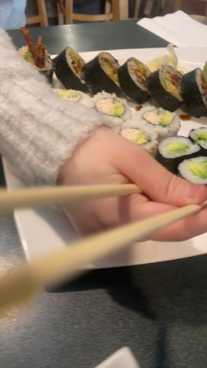 Kamikaze Sushi Bar & Cuisine