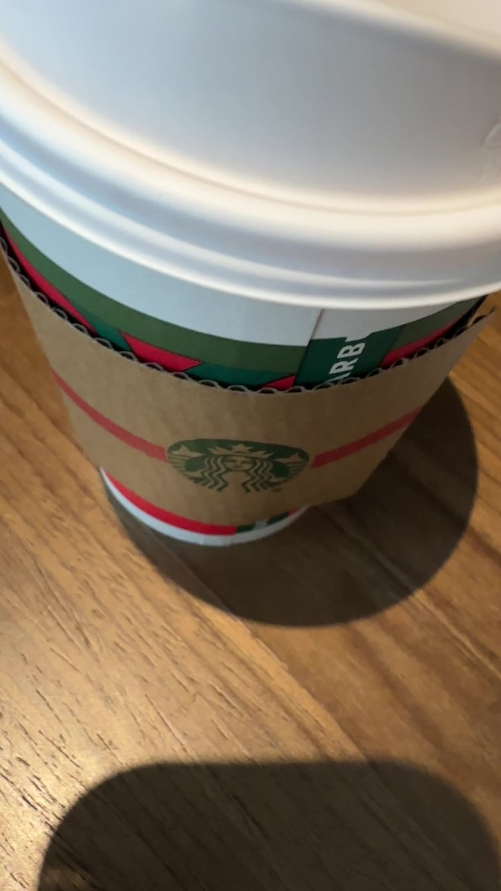 Starbucks (星巴克)