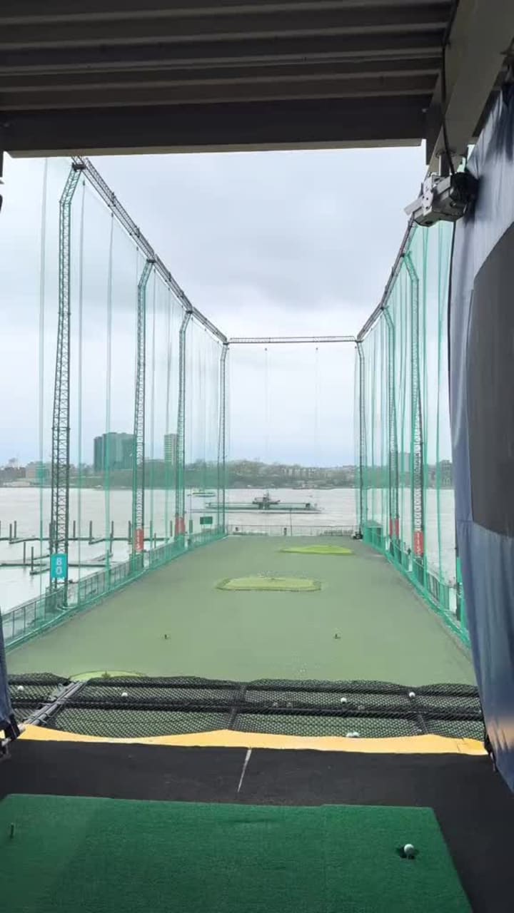 Video review of The Golf Club at Chelsea Piers