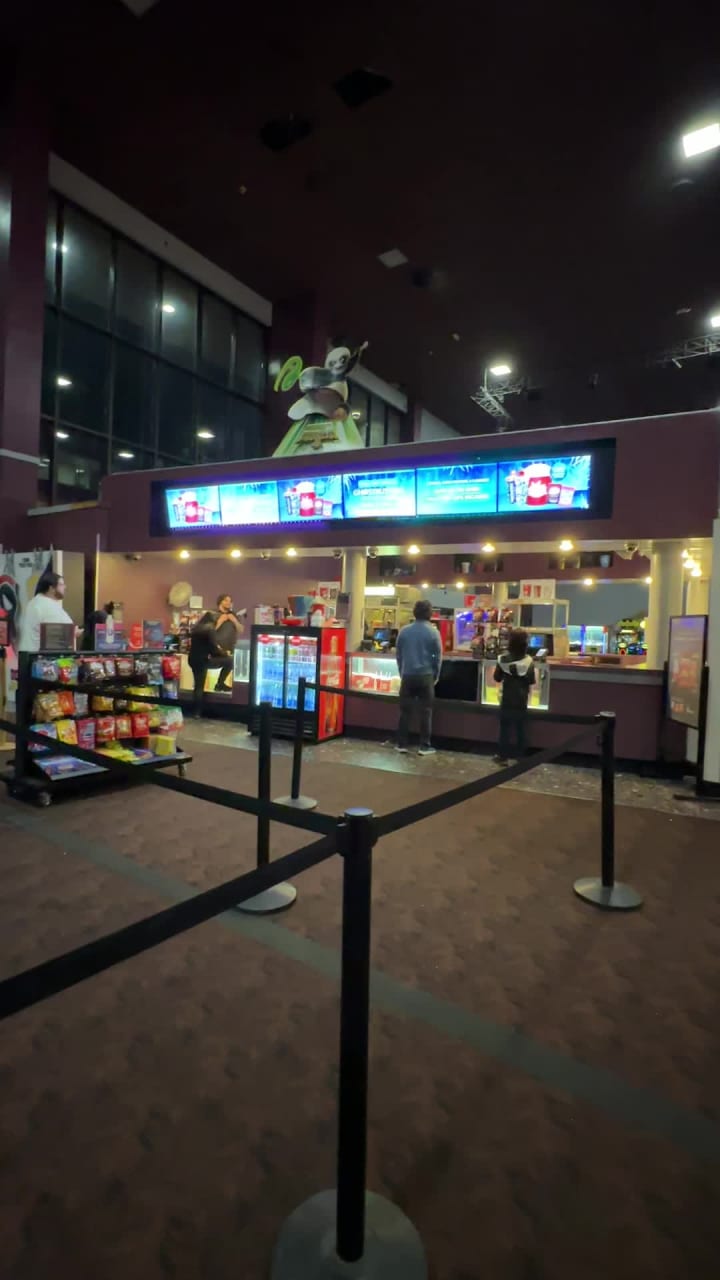 Video review of AMC Ridgefield Park 12