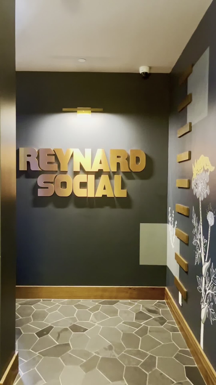 Video review of Reynard Social