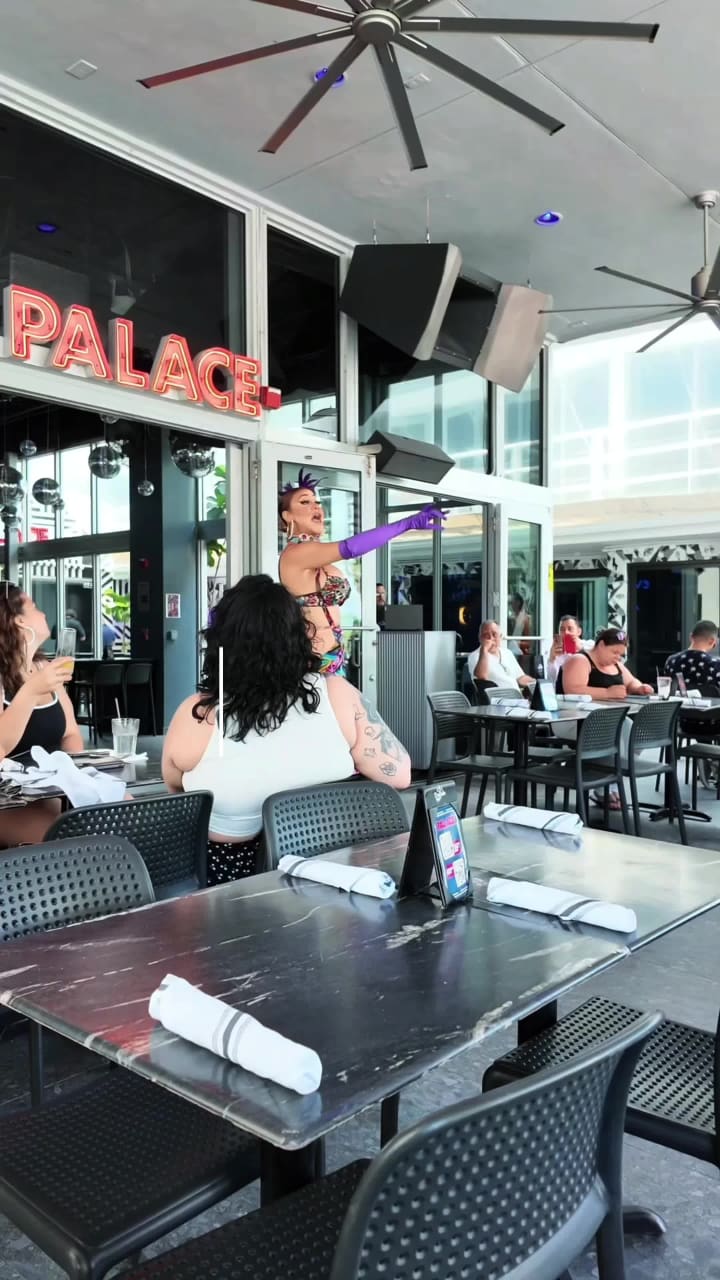 Palace Bar & Restaurant