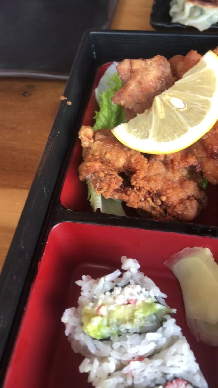 Video review of Miki