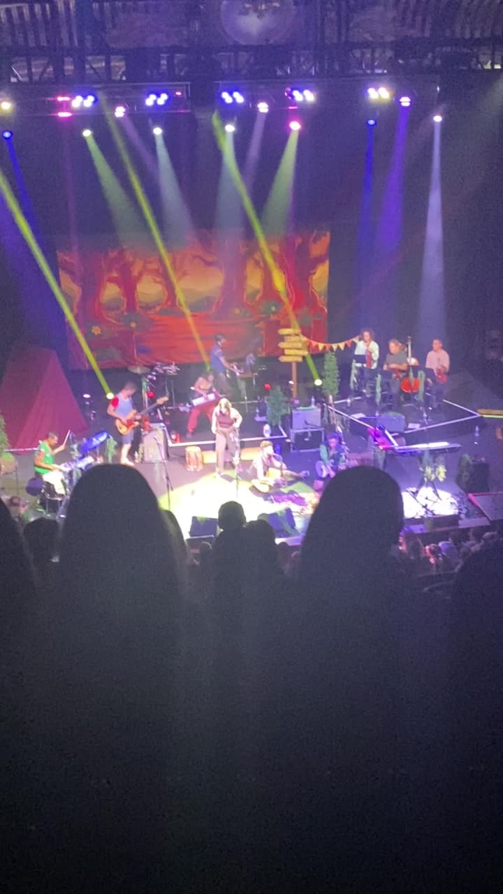 Video review of The Riviera Theatre