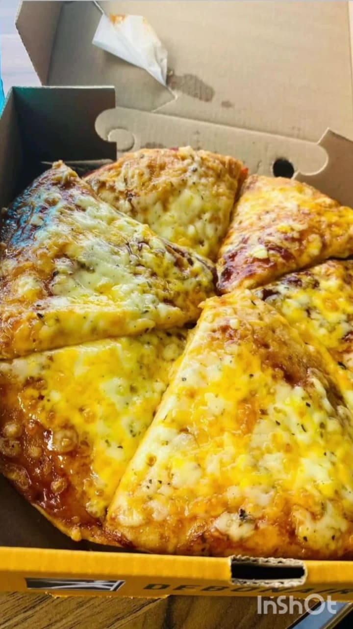 Debonairs Pizza