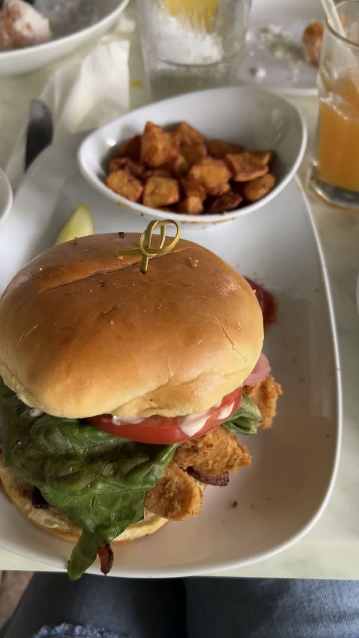 Video review of Another Broken Egg Cafe