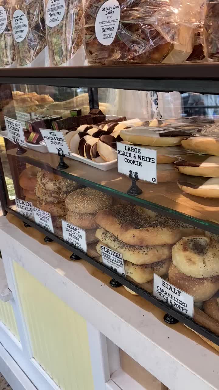 Video review of Orwashers Bakery
