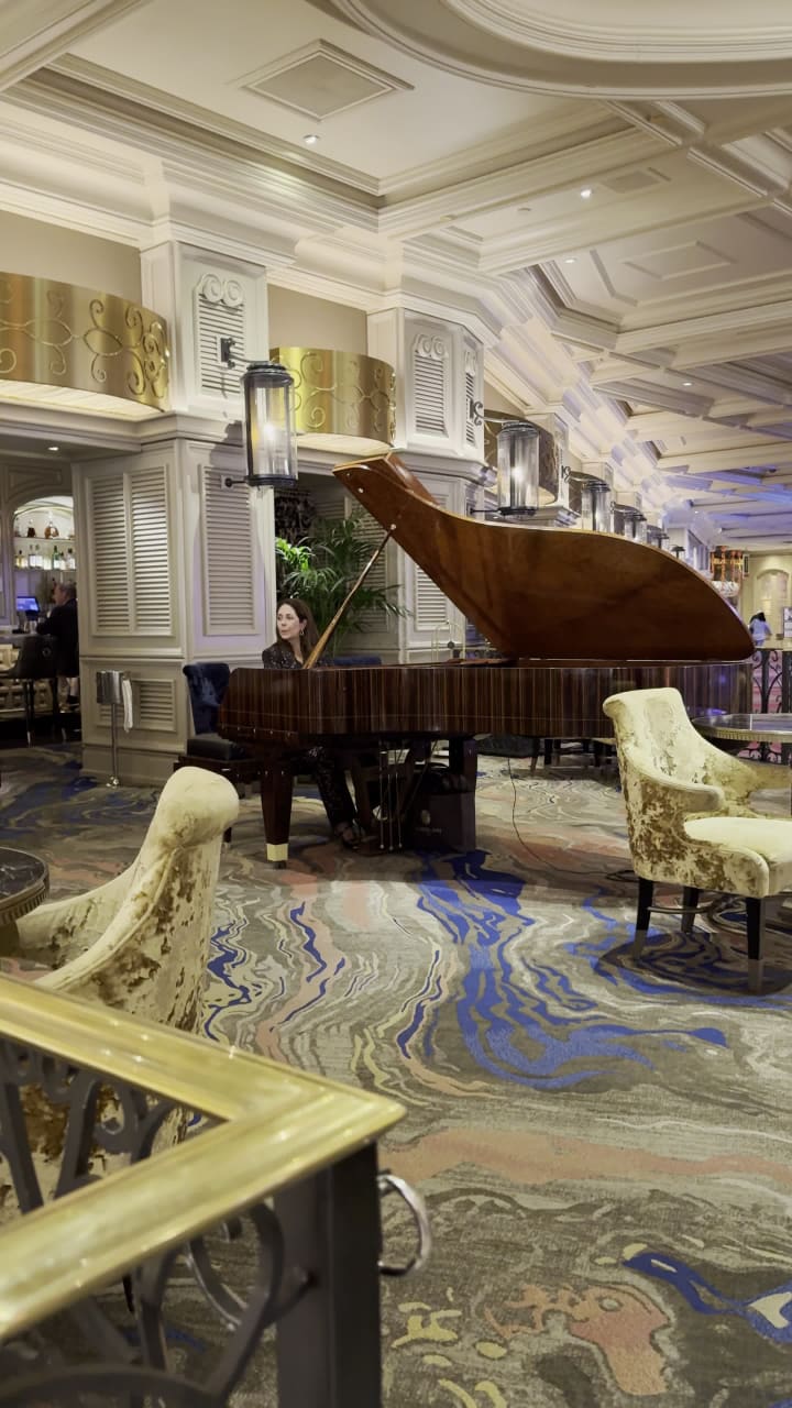 Petrossian Bar & Lounge