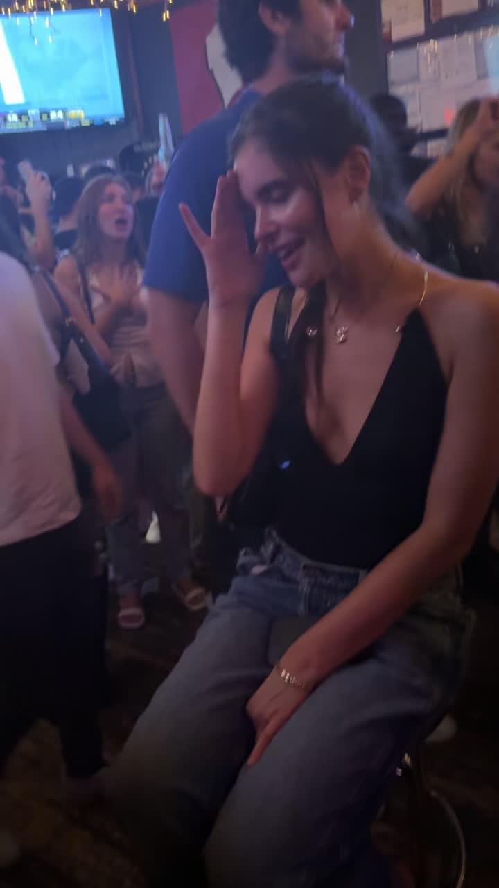 Video review of Lottie's Pub