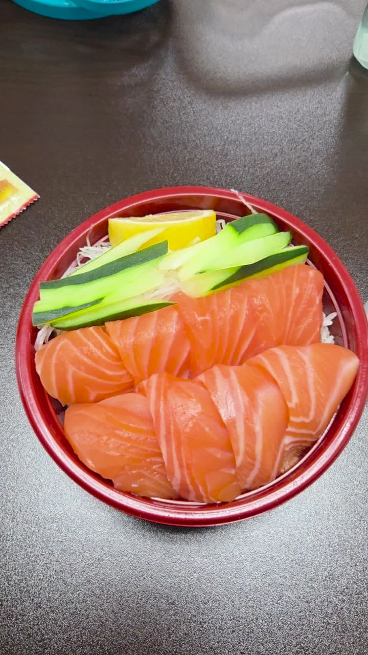 Video review of Orange Roll & Sushi