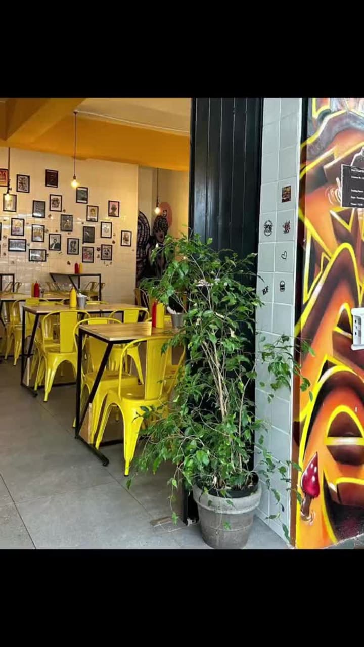 Best friend street bar