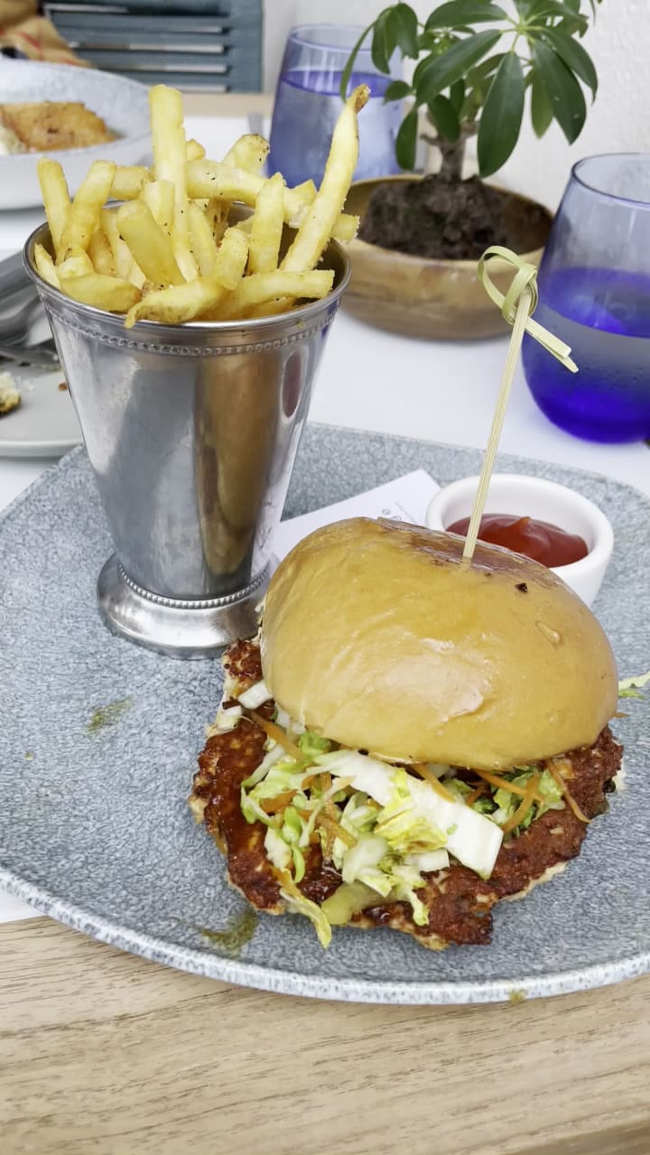 Hau Tree Lanai Restaurant