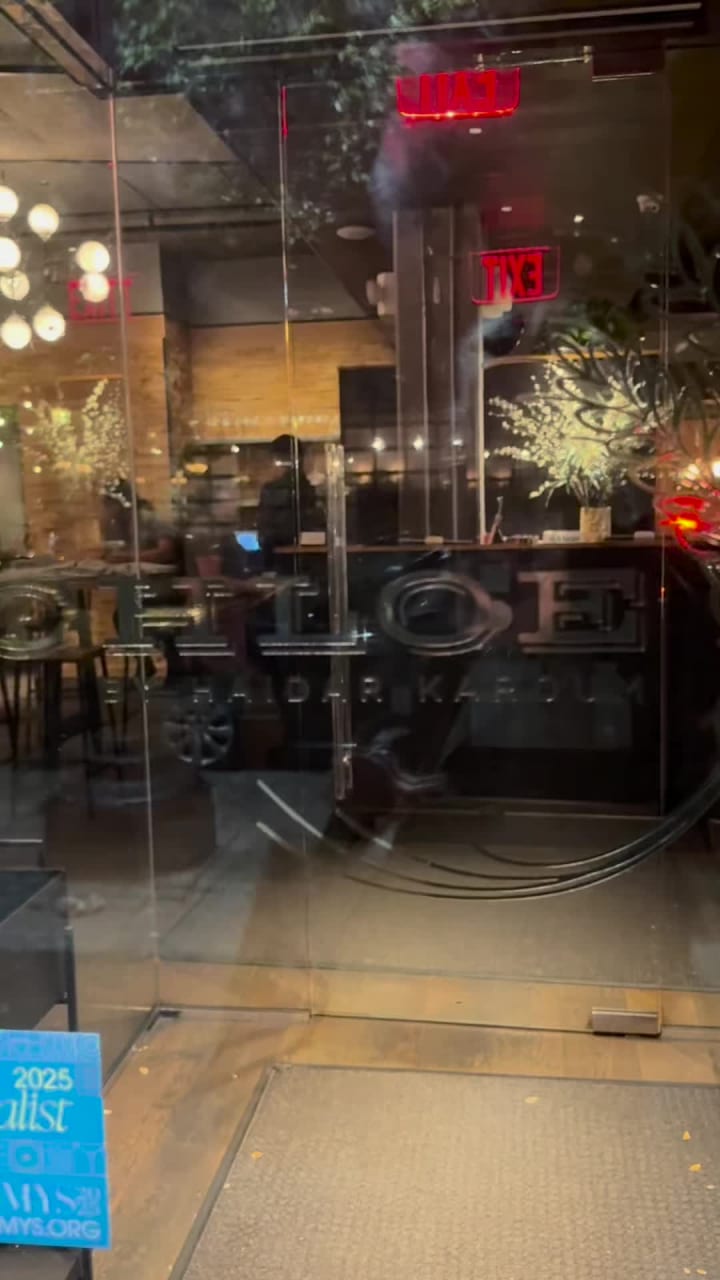 Video review of Chloe