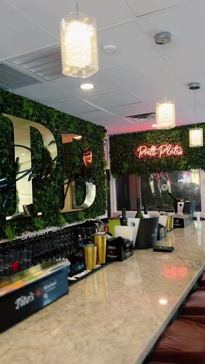 Pretti Plates Catering & Carryout