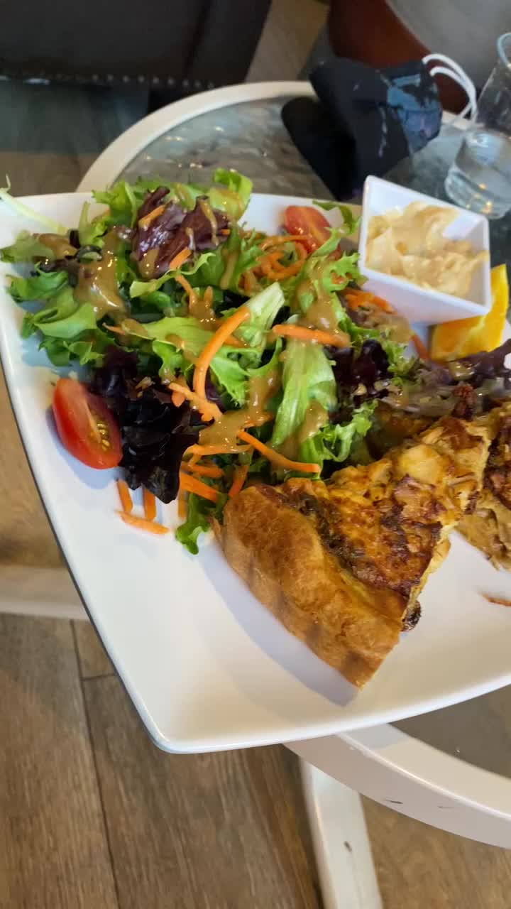 Rosallie Le French Cafe