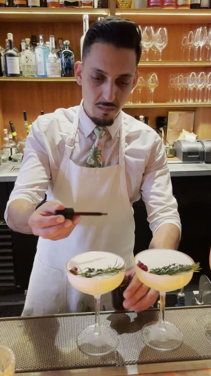 Video review of Leo's Oyster Bar