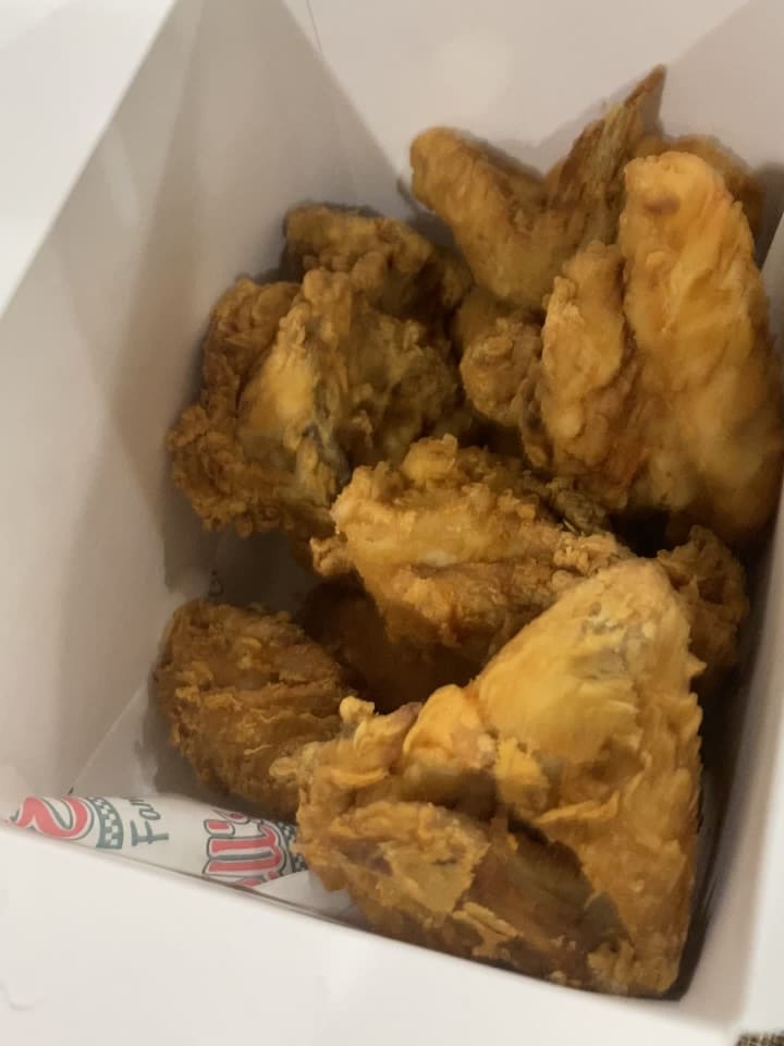 Video review of Ezell's Famous Chicken