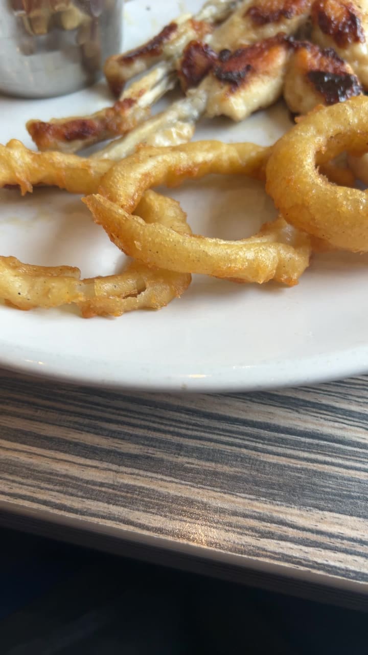 Arturo's Bar & Grill