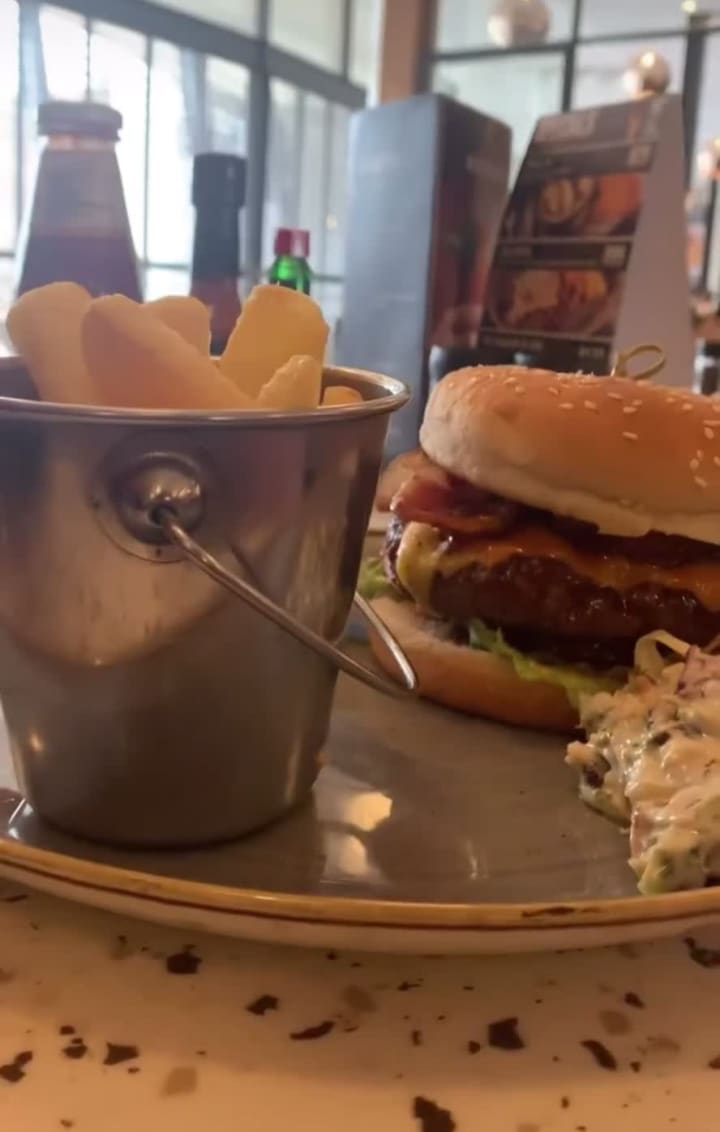 Piatto eastgate Mall