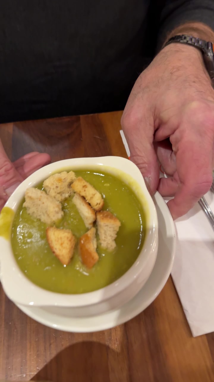 Video review of Junior's Restaurant & Bakery