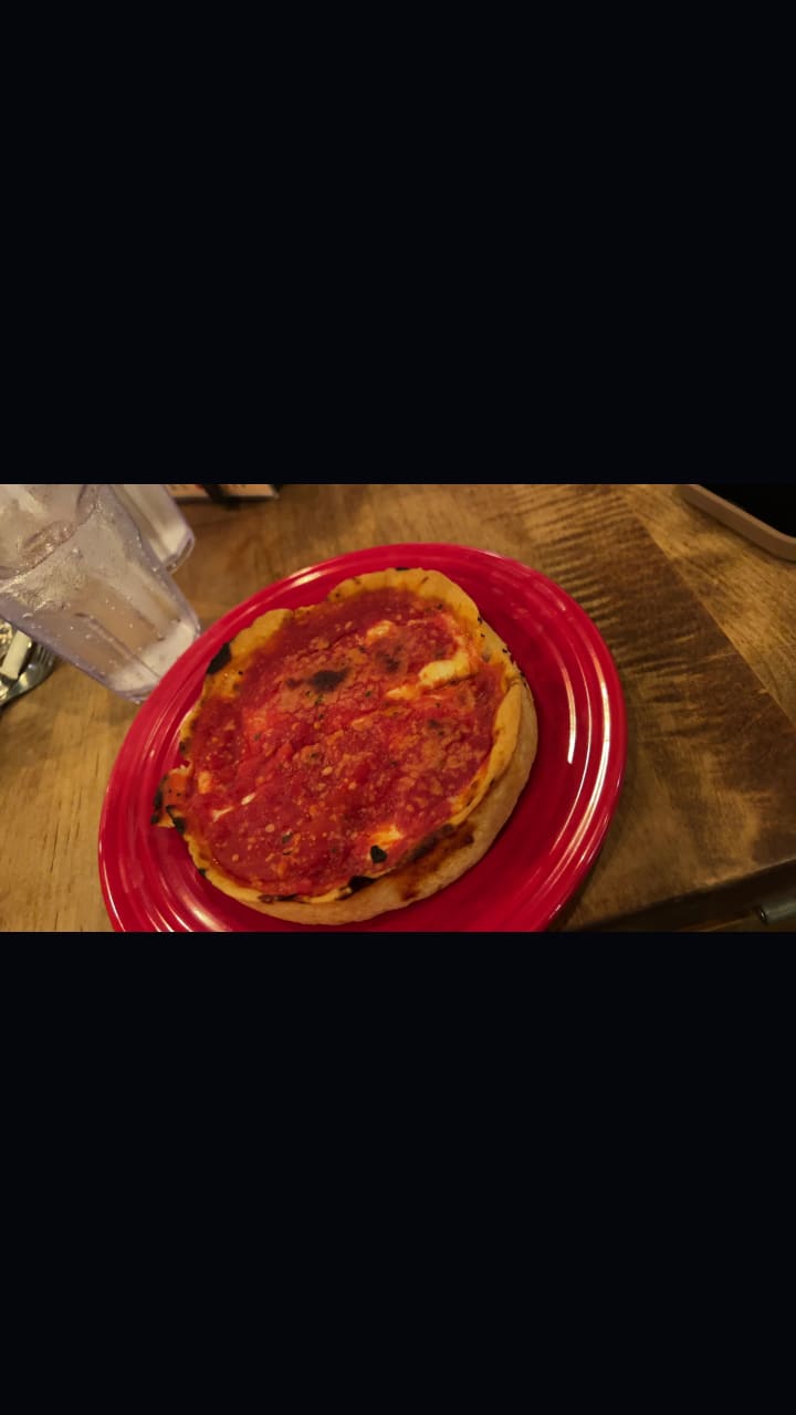 Video review of Lou Malnati's Pizzeria
